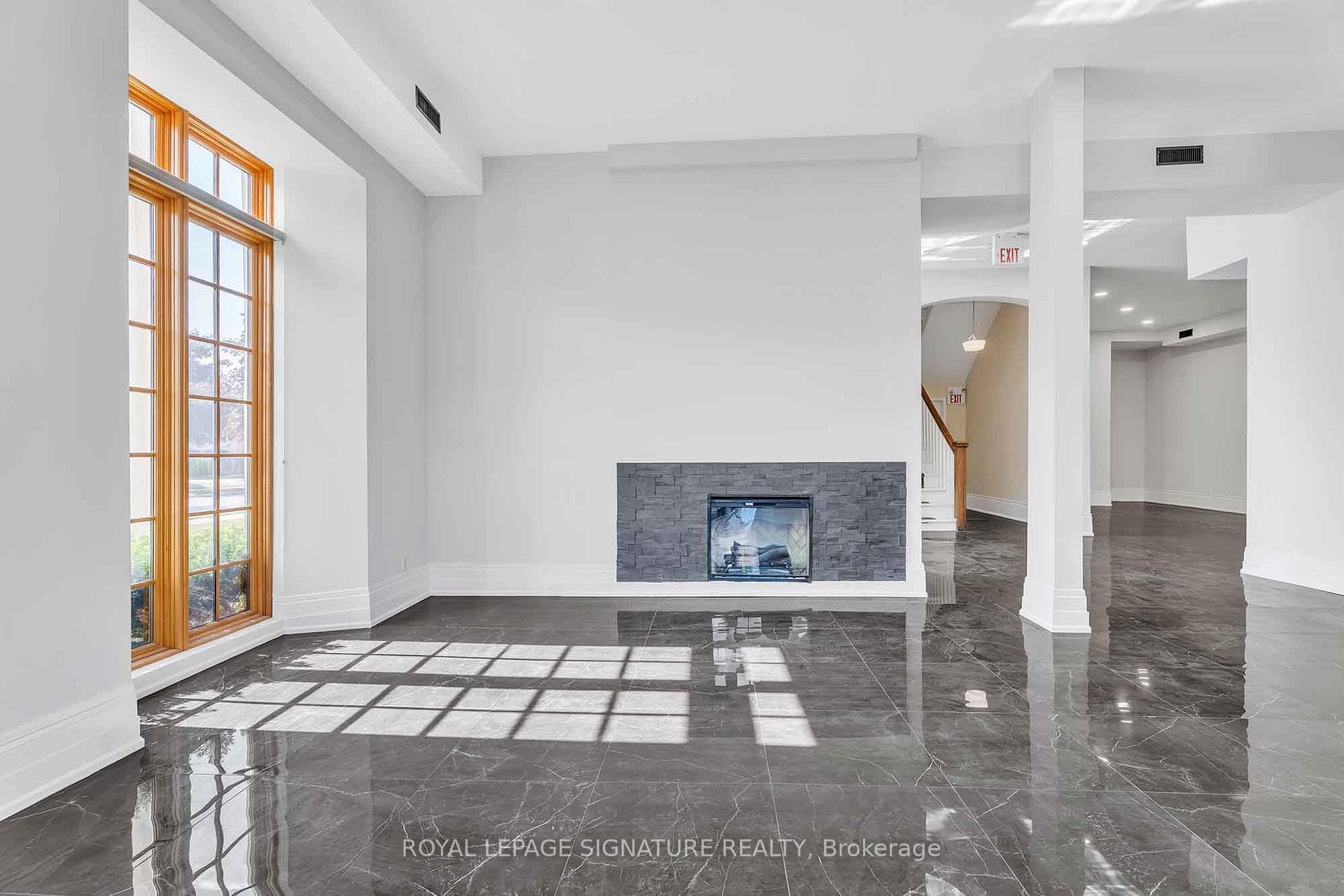 83 Dawson Manor Blvd — The Bonshaw Farmhouse — photo 6